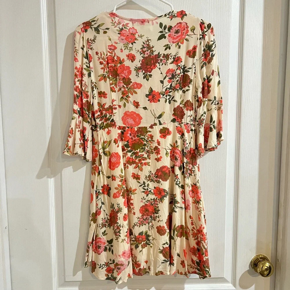 FINAL PRICE NWT Chelsea & Violet Floral Mini Dress - Picture 2 of 5